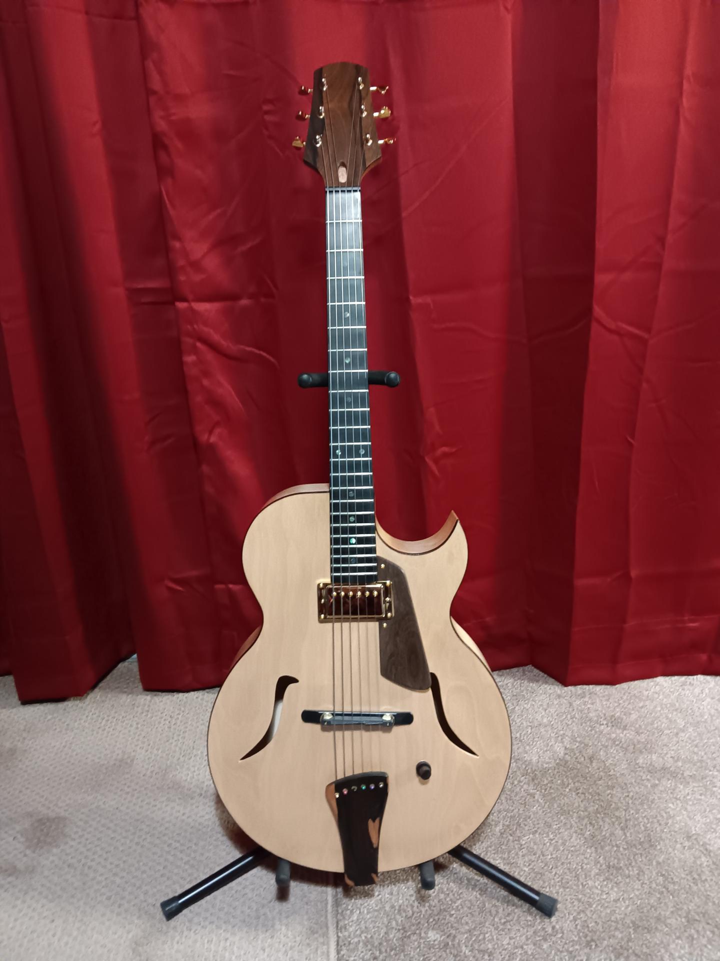 Finished hollow body guitar kit with Florentine cutaway built by customer Marco Zolow